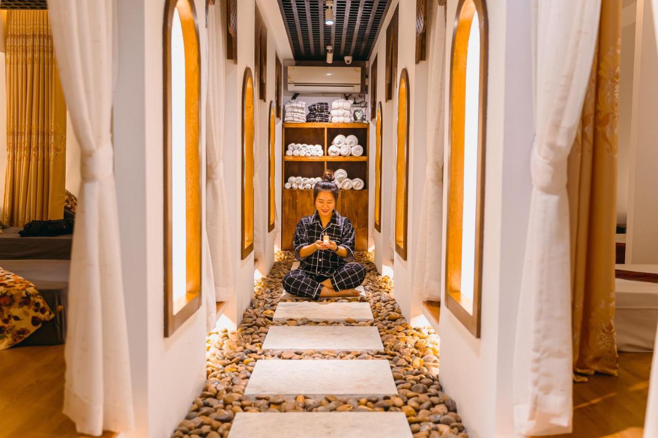 The Hotel Nova Mandalay Bagian luar foto