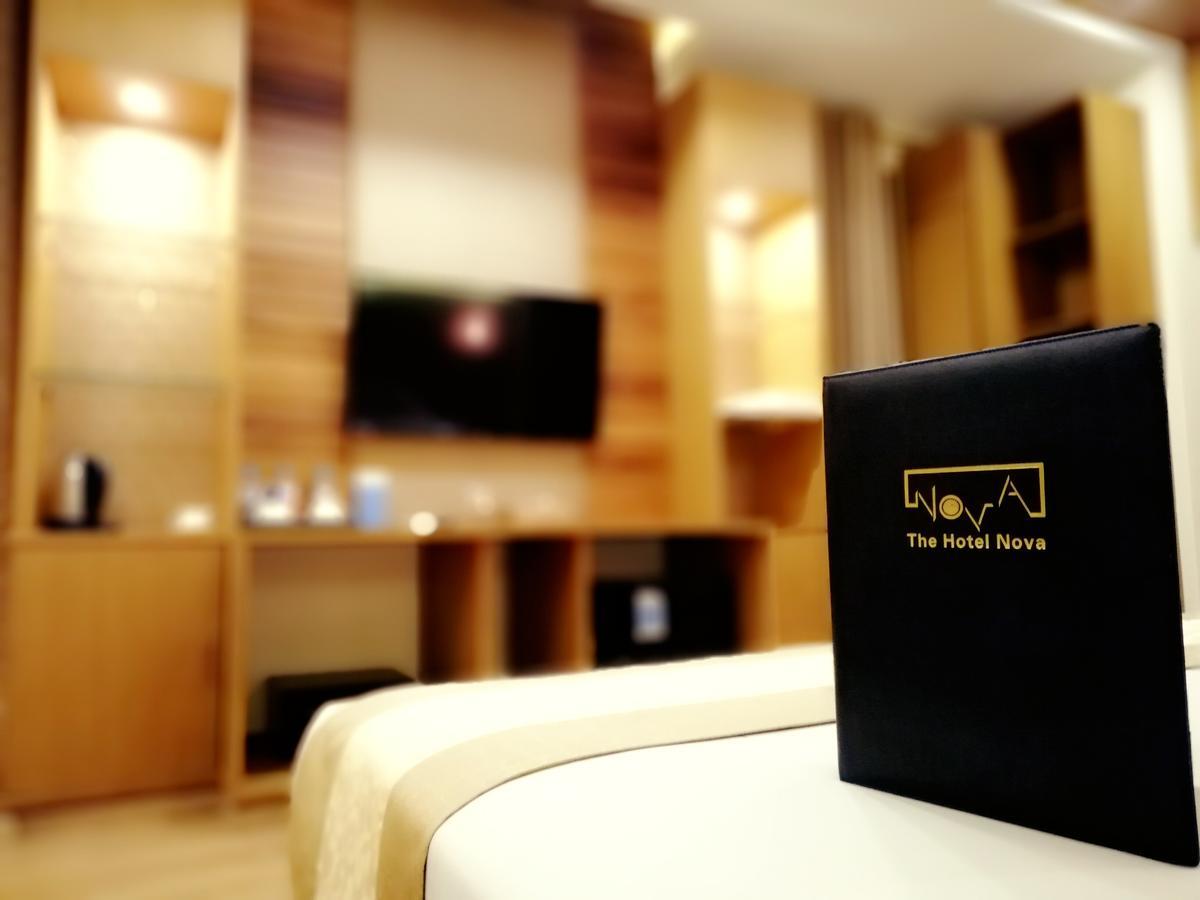 The Hotel Nova Mandalay Bagian luar foto