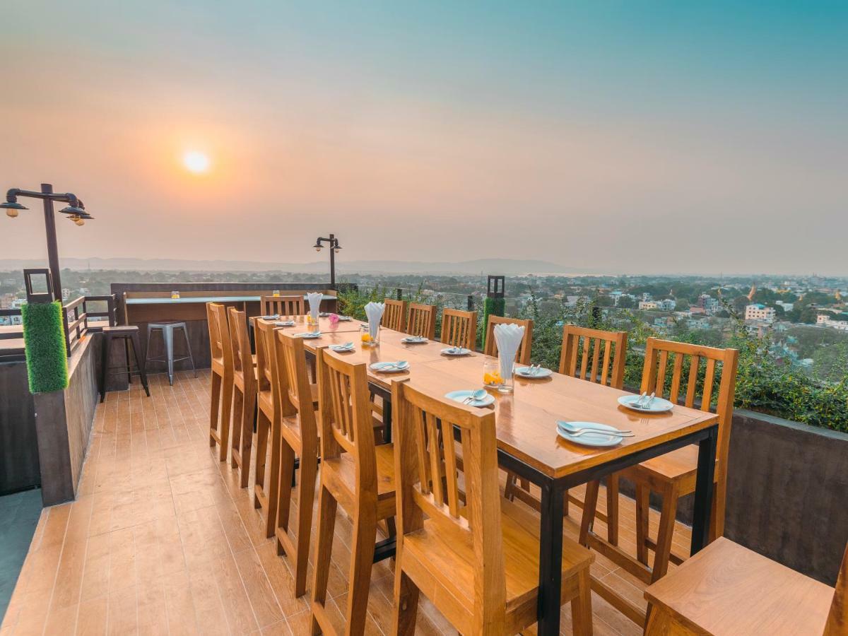 The Hotel Nova Mandalay Bagian luar foto
