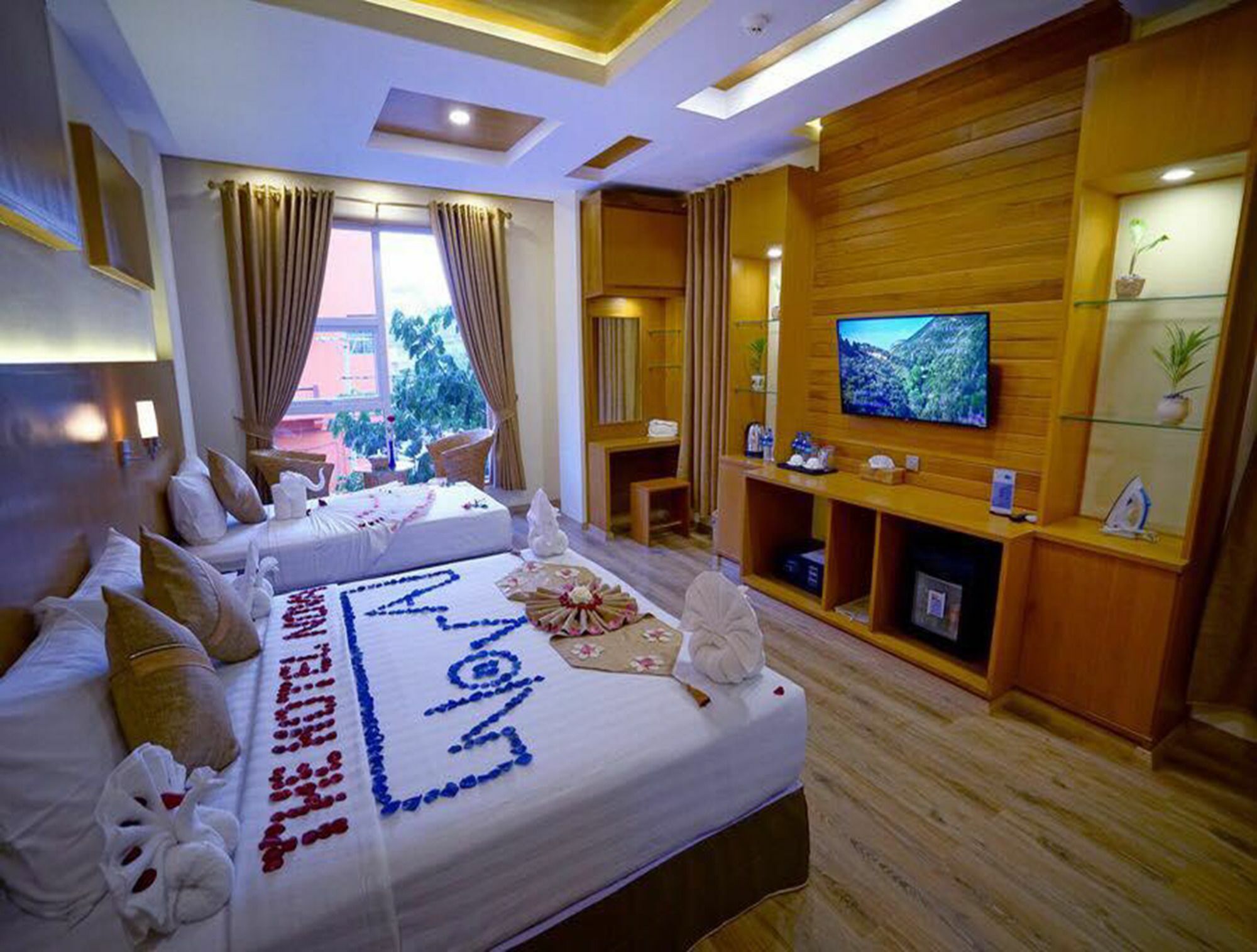 The Hotel Nova Mandalay Bagian luar foto