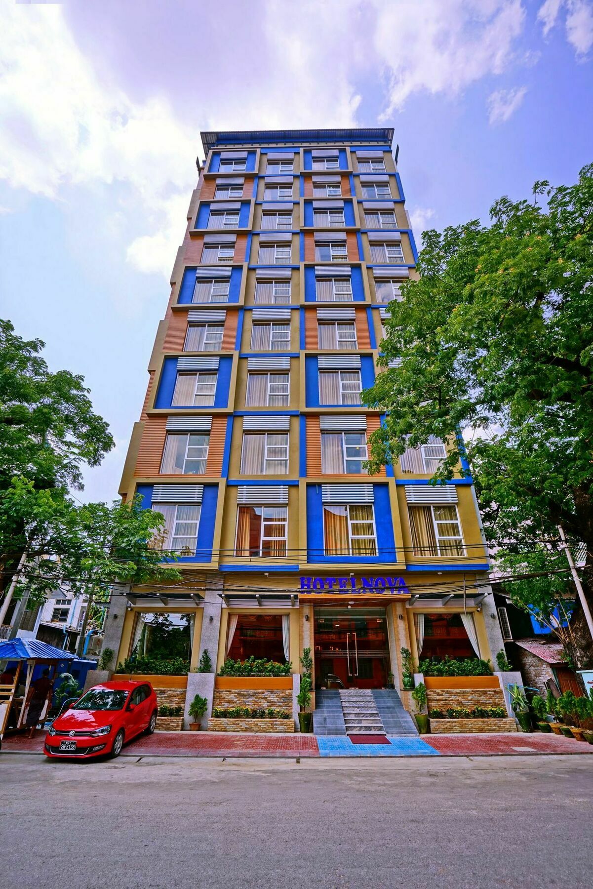 The Hotel Nova Mandalay Bagian luar foto