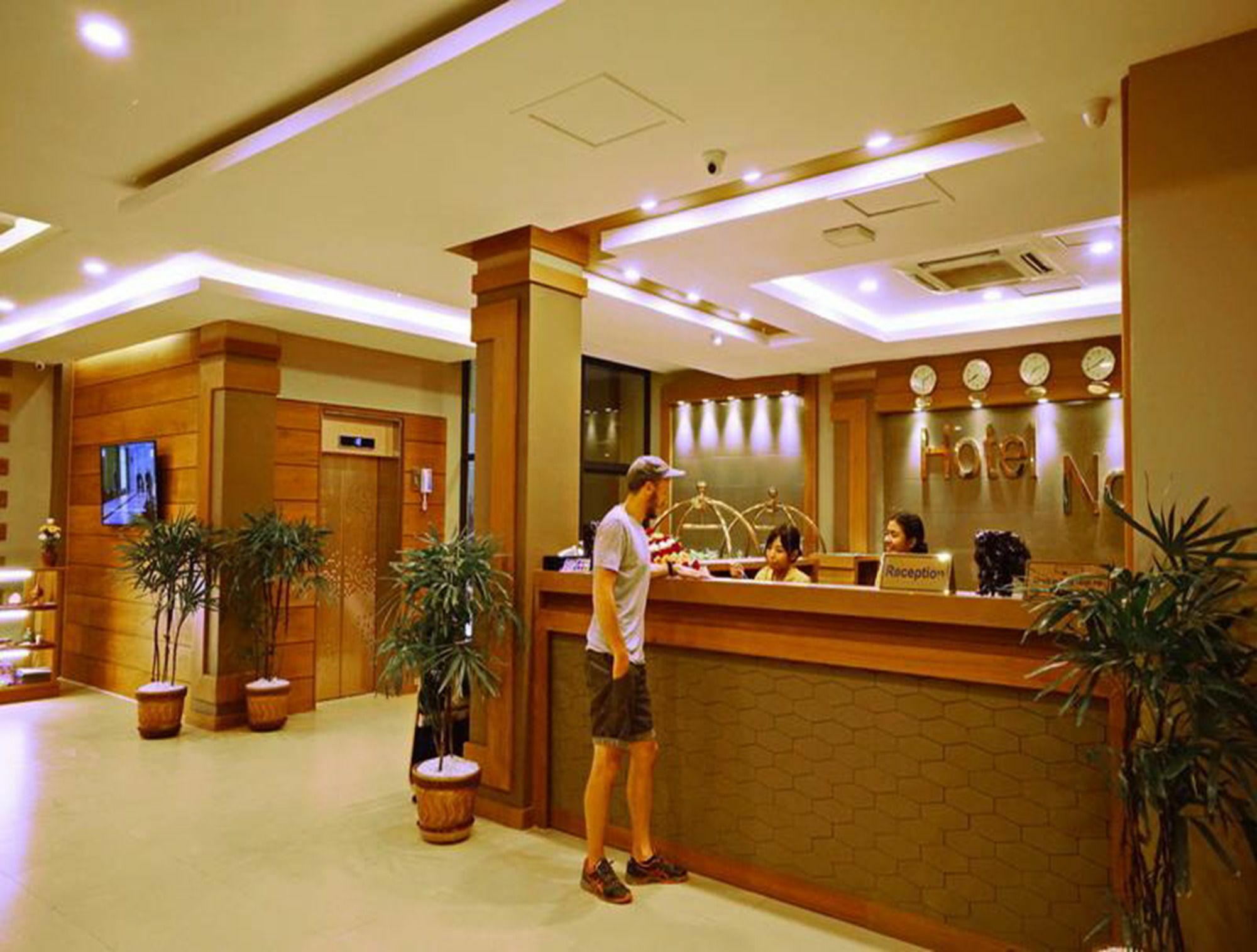 The Hotel Nova Mandalay Bagian luar foto